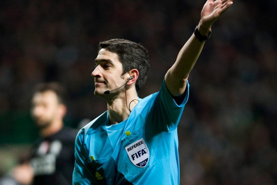 El-arbitro-espanol-Alberto-Und