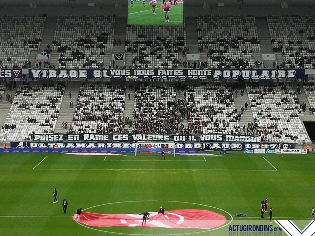 Banderole "Vous nous faites honte, puisez en Ramé ces valeurs qu'il nous manque" - Bastia, 20/03/16 (photo Nils)